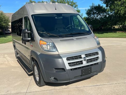 Used 2015 RAM ProMaster 2500 w/ Interior Convenience Group FWD image 3