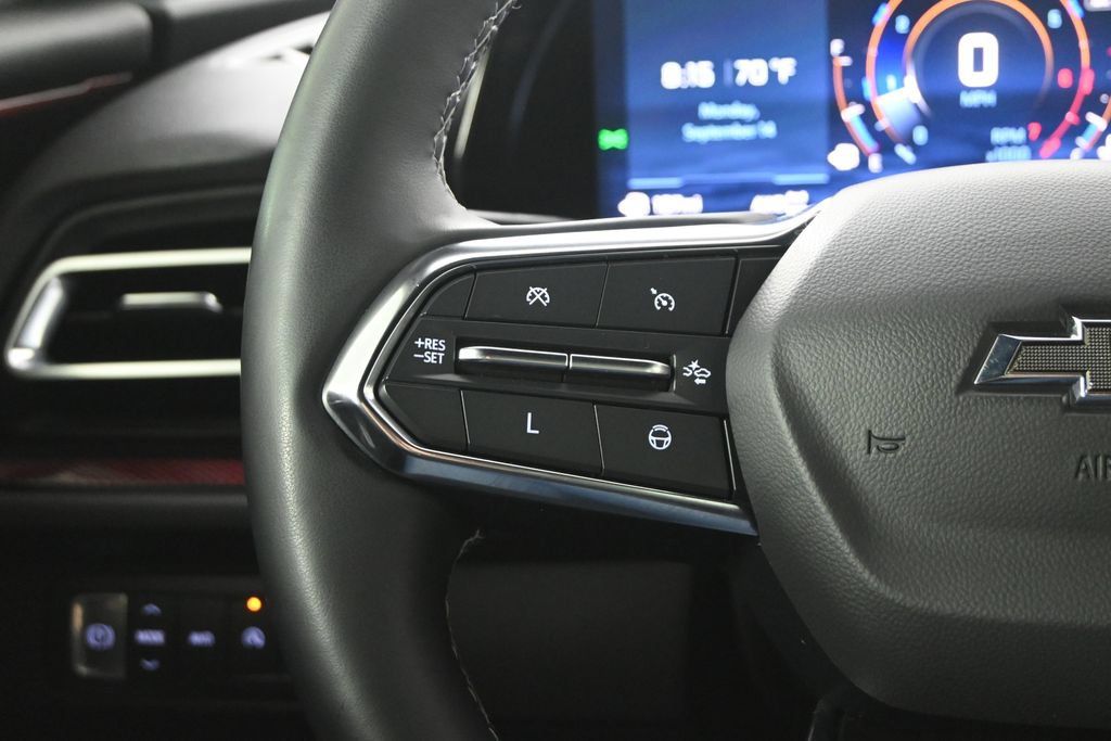 Used 2024 Chevrolet Traverse Z71 w/ Enhanced Driving Package AWD/4WD image 36