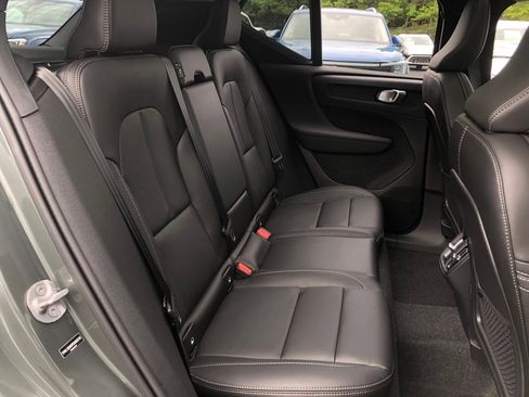 New 2026 Volvo XC40 B5 Core w/ Protection Package Premier image 32