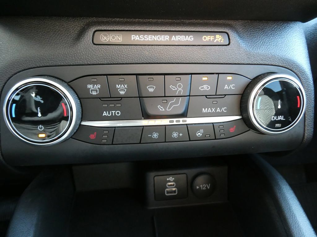 Used 2025 Ford Escape Active w/ Cold Weather Package AWD/4WD image 28