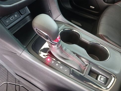 Used 2022 Chevrolet Equinox RS w/ RS Leather Package image 34