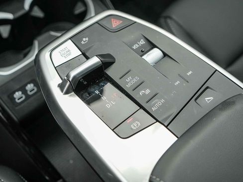 Used 2025 BMW X1 xDrive28i w/ Technology Package image 19