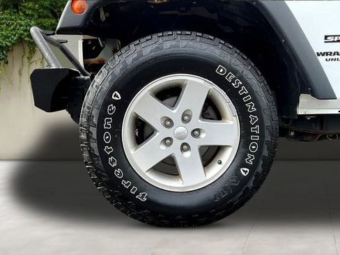 Used 2017 Jeep Wrangler Unlimited Sport w/ Quick Order Package 24S AWD/4WD image 32