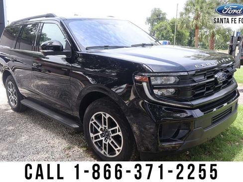 Used 2025 Ford Expedition Active AWD/4WD image 4