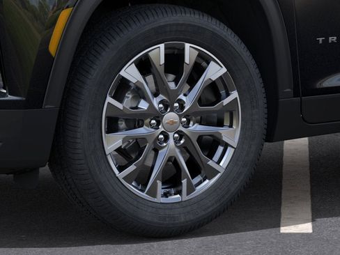 New 2026 Chevrolet Traverse LT w/ Sun and Wheel Package FWD image 33