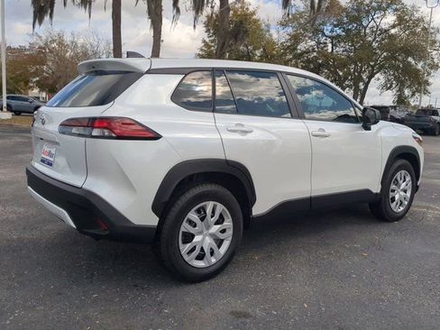 Used 2026 Toyota Corolla Cross L image 4