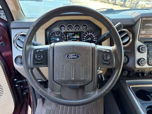 Used 2016 Ford F250 Lariat w/ Lariat Interior Package image 17