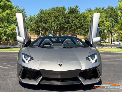 Used 2017 Lamborghini Aventador LP 700-4 AWD/4WD image 7