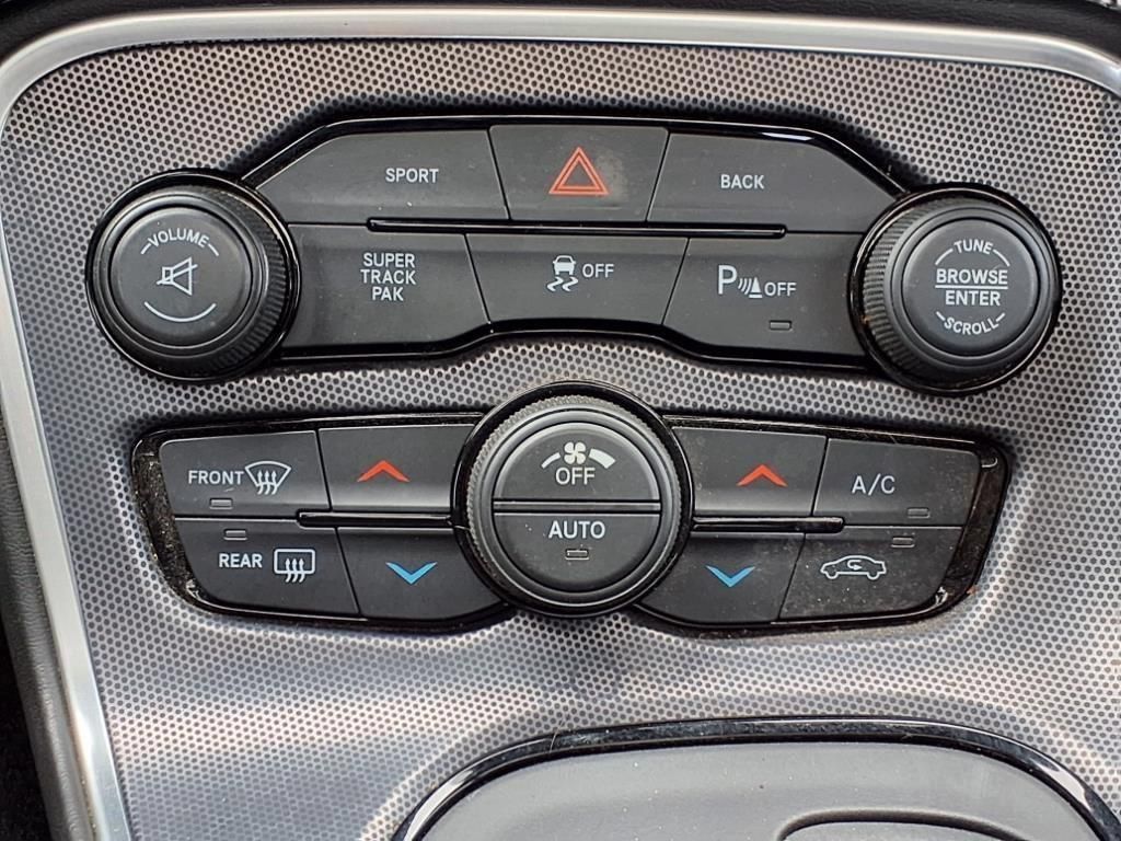 Used 2016 Dodge Challenger R/T Scat Pack w/ Leather Interior Group RWD image 20