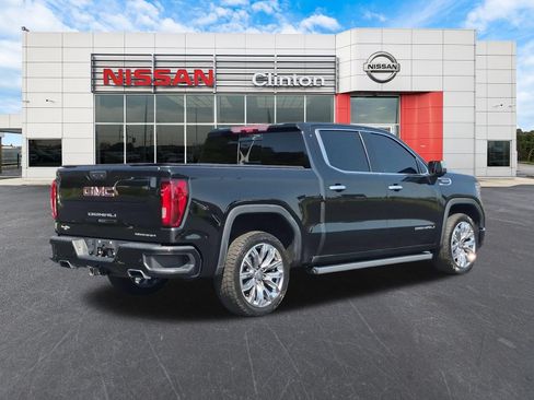 Used 2024 GMC Sierra 1500 Denali w/ Denali Reserve Package AWD/4WD image 3