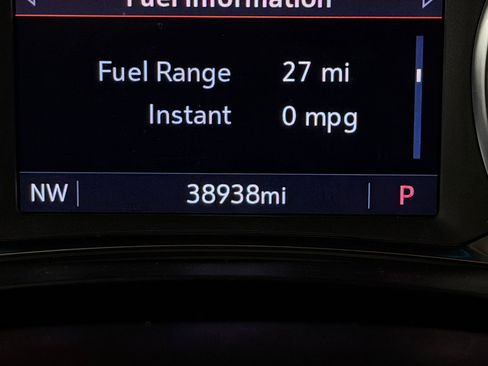 Used 2023 Chevrolet Traverse LT image 20