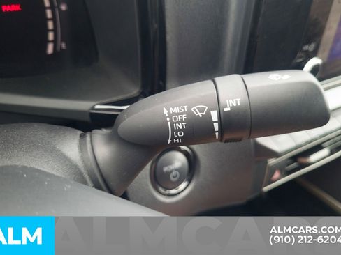 Used 2025 Toyota Camry LE image 33