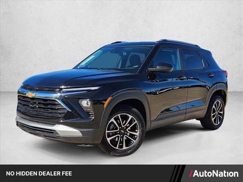 Used 2025 Chevrolet TrailBlazer LT AWD/4WD image 1