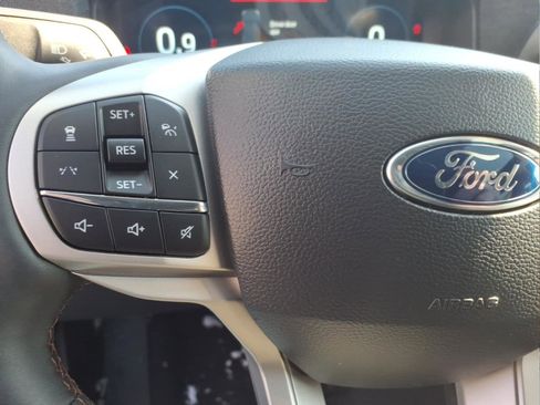 New 2026 Ford Explorer Active w/ Active Comfort Package AWD/4WD image 13