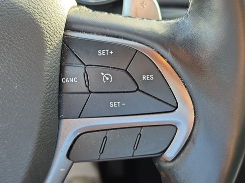 Used 2020 Jeep Grand Cherokee Limited X image 16