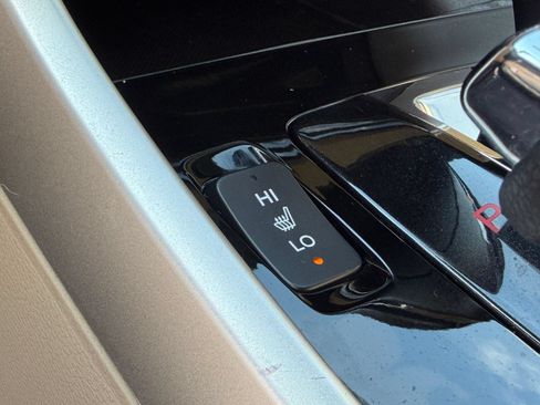 Used 2017 Honda Accord Touring image 19