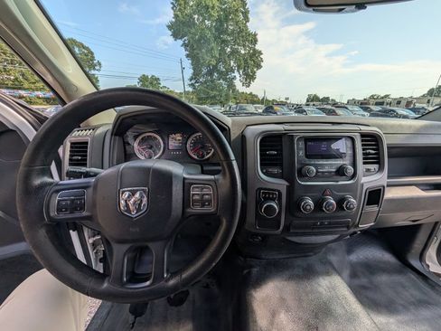 Used 2017 RAM 1500 Tradesman RWD image 13