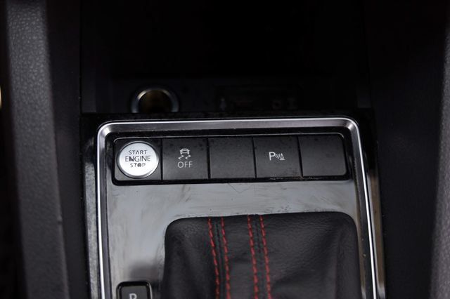 Used 2017 Volkswagen Jetta GLI FWD image 42