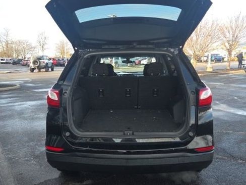 Used 2019 Chevrolet Equinox LS w/ LS Convenience Package image 5