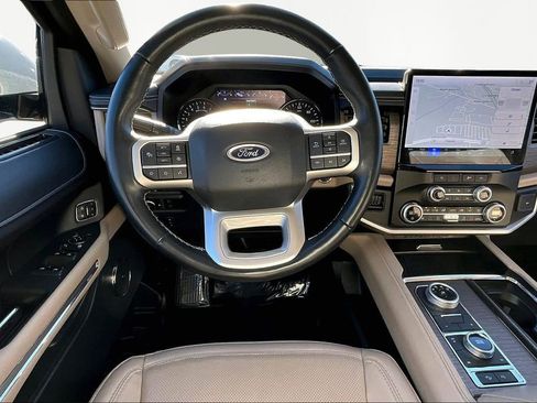 Used 2024 Ford Expedition Max Limited image 8