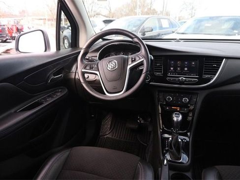 Used 2022 Buick Encore Preferred w/ Safety Package image 20