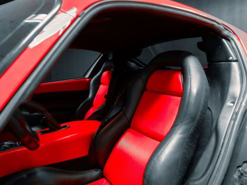 Used 1997 Dodge Viper GTS image 3