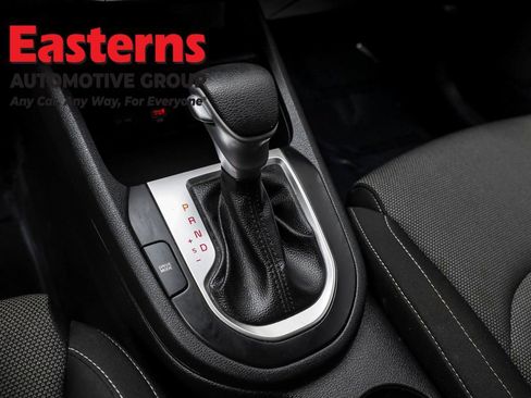 Used 2022 Kia Forte LXS image 13