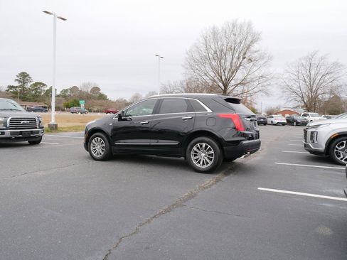 Used 2018 Cadillac XT5 Luxury w/ Driver Awareness Package image 6