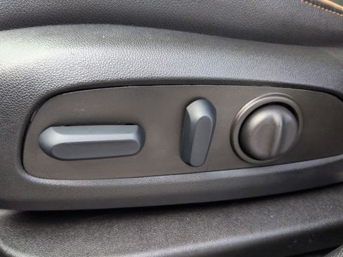 Used 2022 Chevrolet Blazer Premier image 18