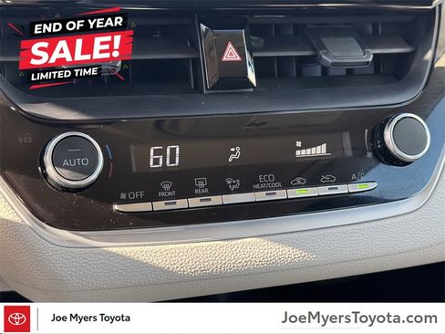 Used 2025 Toyota Corolla LE image 16
