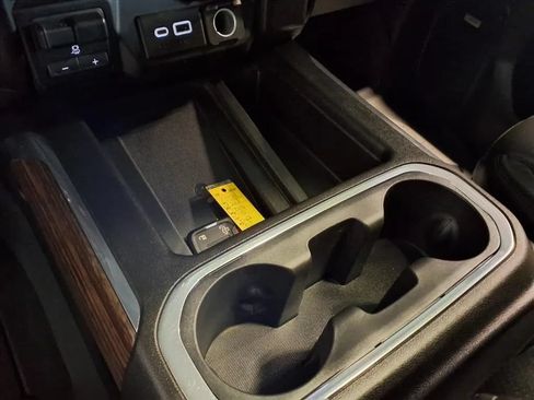 Used 2023 Chevrolet Silverado 2500 High Country w/ Technology Package AWD/4WD image 21