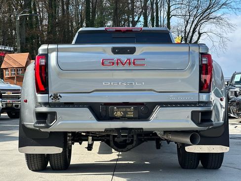 Used 2025 GMC Sierra 3500 Denali AWD/4WD image 6