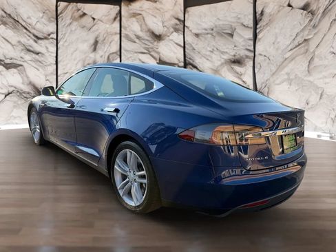 Used 2016 Tesla Model S 70 RWD image 7