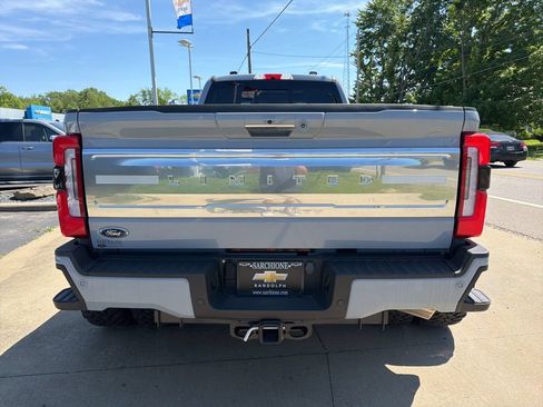 Used 2024 Ford F450 Limited w/ FX4 Off-Road Package AWD/4WD image 49