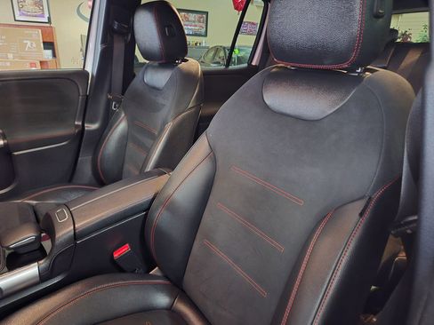 Used 2023 Mercedes-Benz EQB 350 4MATIC SUV image 35