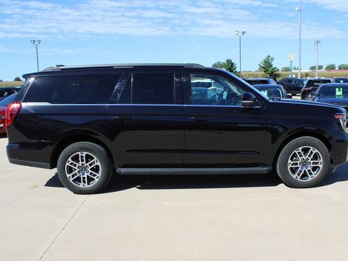Used 2025 Ford Expedition Max Active AWD/4WD image 4