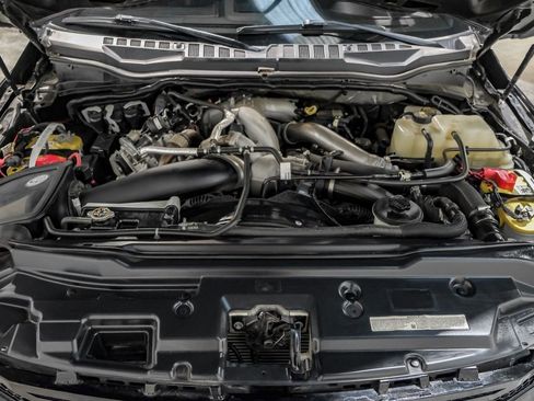 Used 2022 Ford F450 Platinum w/ FX4 Off-Road Package image 60