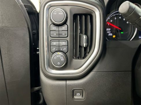 Used 2020 Chevrolet Silverado 1500 LT Trail Boss image 18