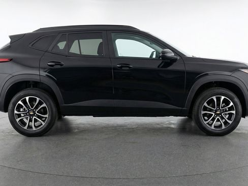 Used 2025 Chevrolet TrailBlazer LT w/ Driver Confidence Package AWD/4WD image 11