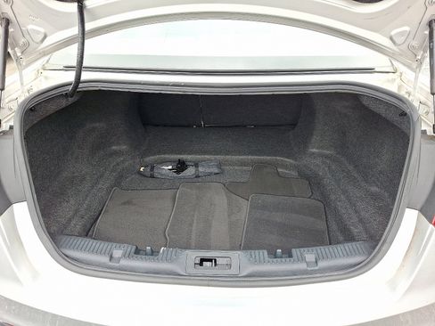 Used 2017 Ford Taurus SE image 28