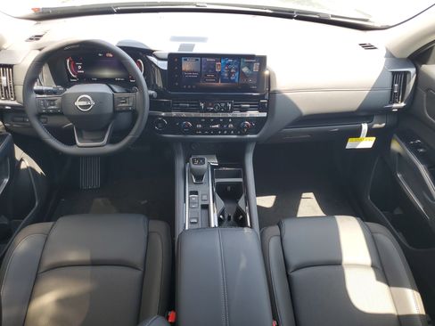 New 2026 Nissan Pathfinder SL FWD image 16