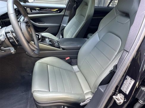 New 2025 Porsche Panamera 4 E-Hybrid image 5