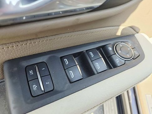 Used 2024 GMC Yukon XL Denali w/ Advanced Technology Package AWD/4WD image 37