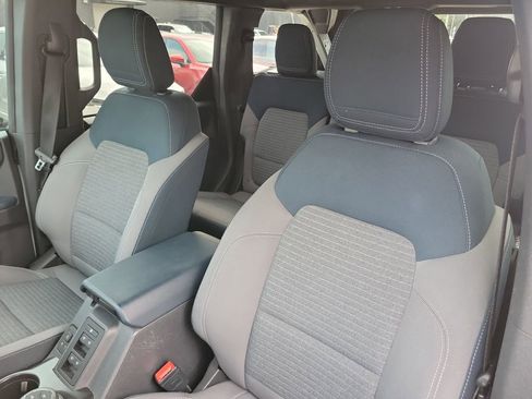 Used 2022 Ford Bronco Outer Banks image 19