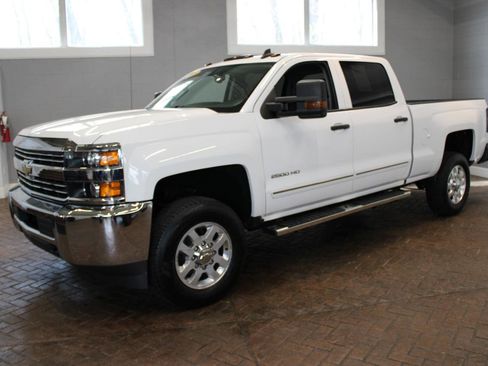 Used 2015 Chevrolet Silverado 2500 W/T w/ WT Convenience Package image 3