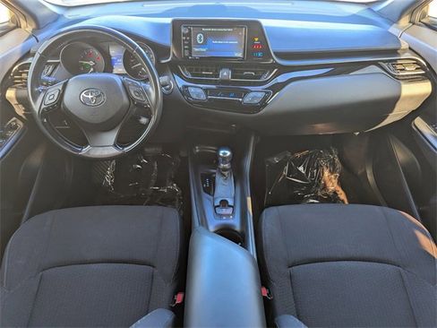 Used 2018 Toyota C-HR XLE image 12