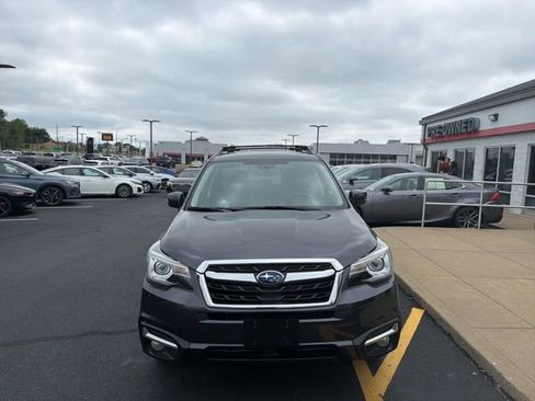 Used 2018 Subaru Forester 2.5i Touring w/ Popular Package #2 AWD/4WD image 11