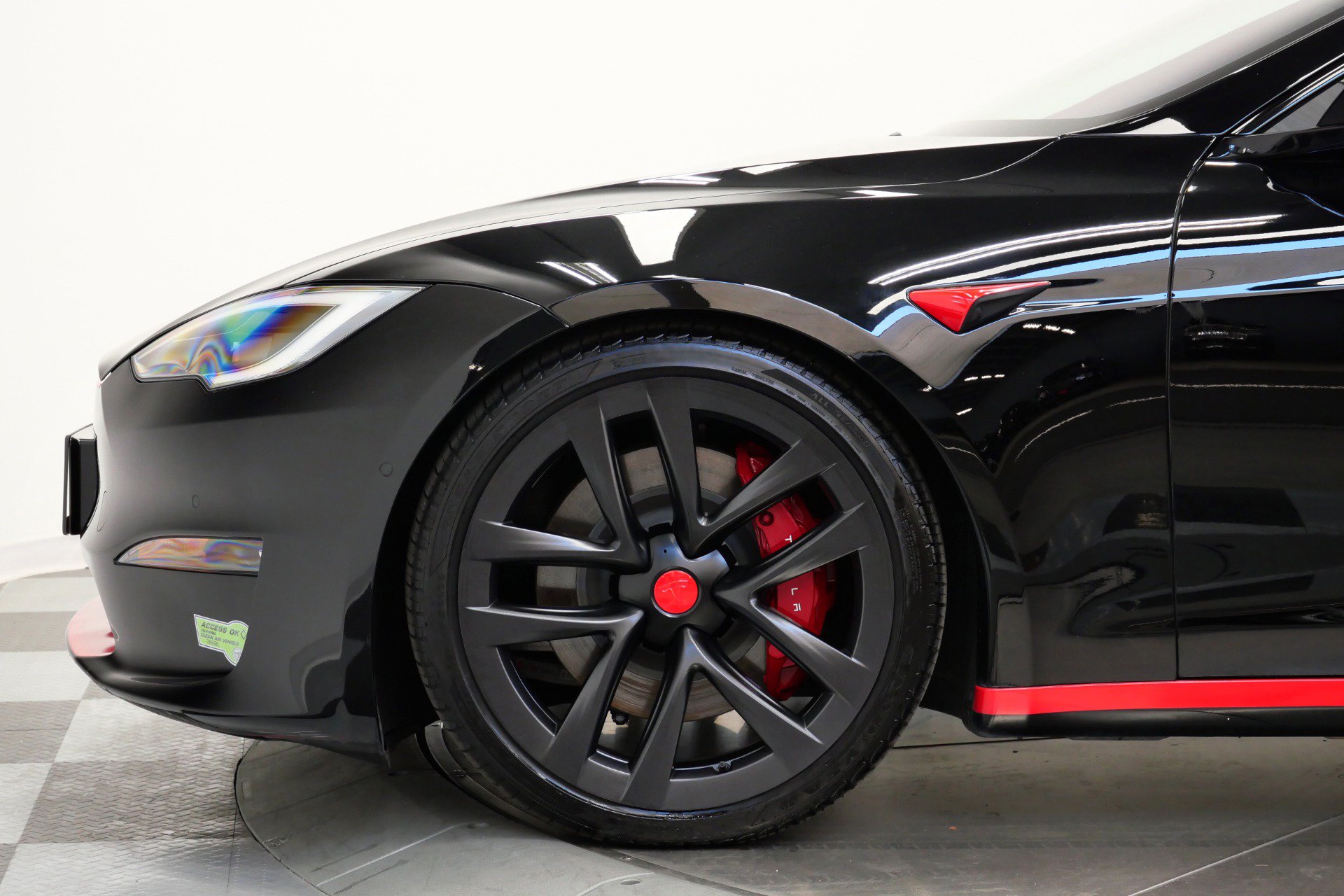 Used 2023 Tesla Model S AWD/4WD image 40