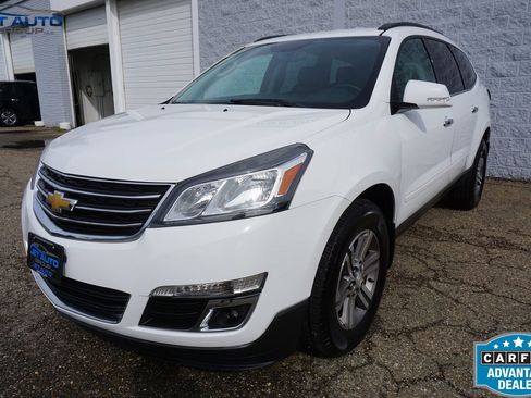 Used 2017 Chevrolet Traverse LT AWD/4WD image 3