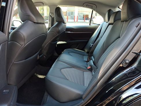 Used 2024 Toyota Camry SE FWD image 10